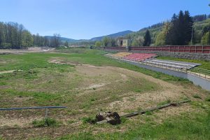 Odbudowa i modernizacja stadionu sportowego KS “Kryształ” w Stroniu Śląskim